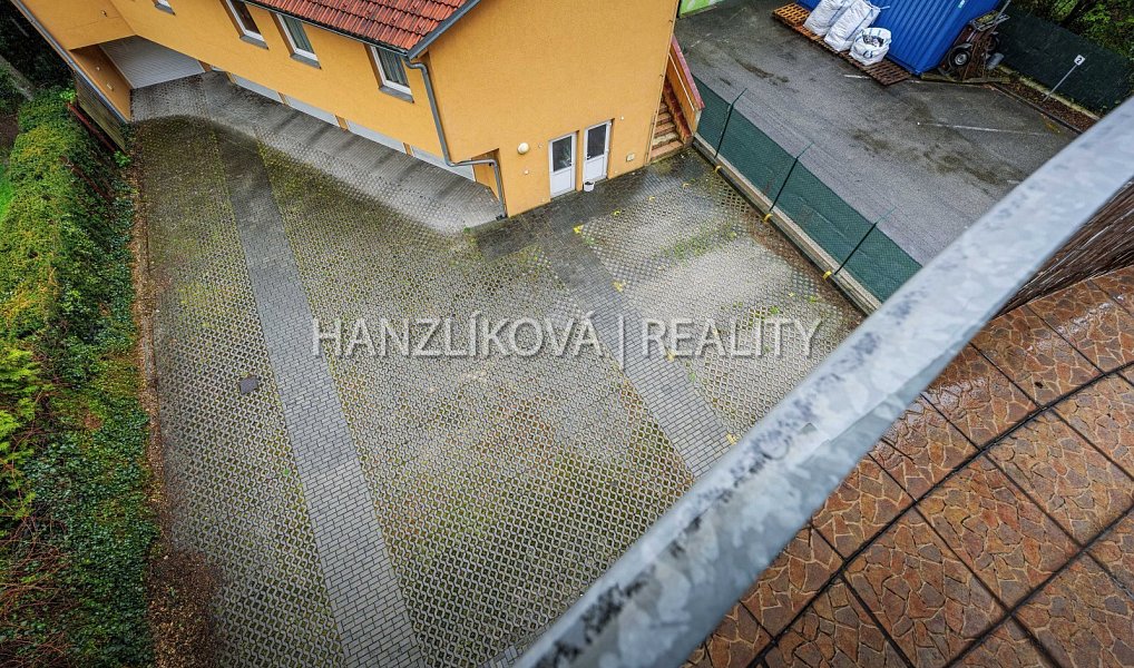 Pronájem parkovacího stání, J. Š. Baara, České Budějovice – náhled fotky 2