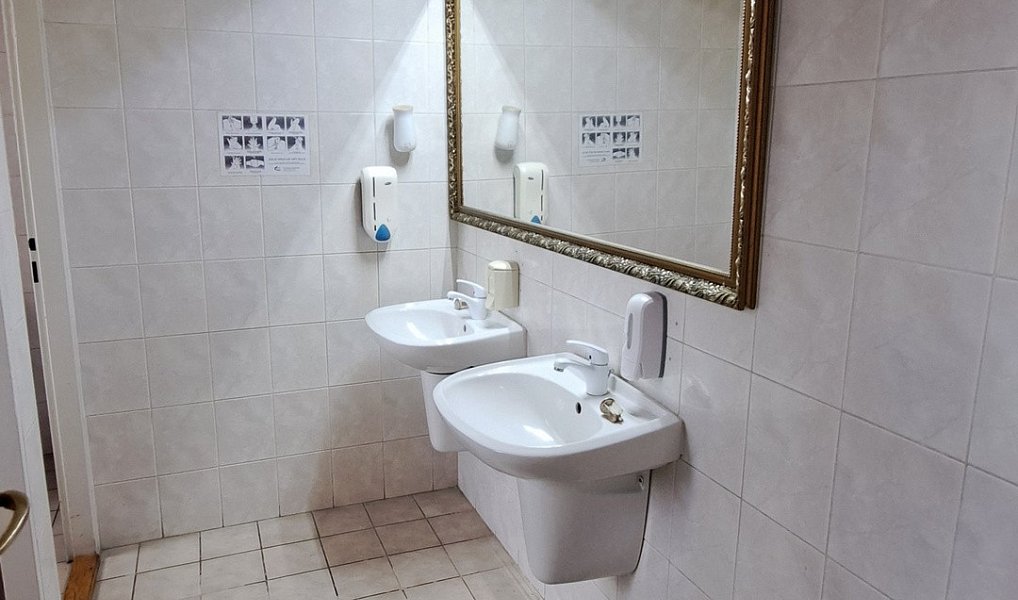 Pronájem restaurace 197 m², Kunovice – náhled fotky 7