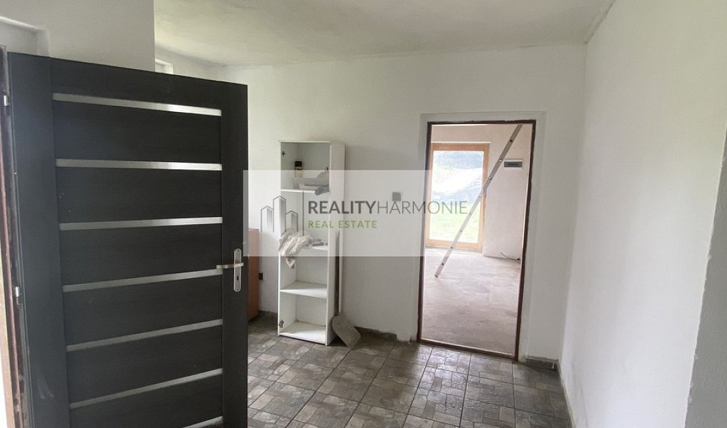Prodej domu 205 m² s pozemkem 1 104 m², Slapsko – náhled fotky 2