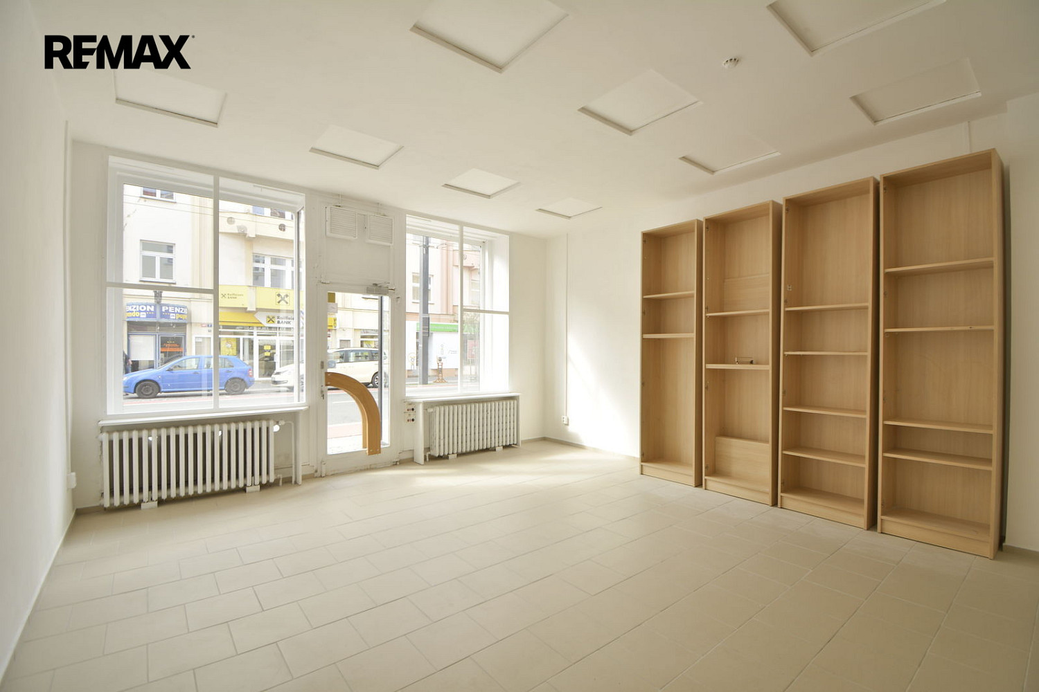 Pronájem obchodních prostor 58 m² – fotografie 3