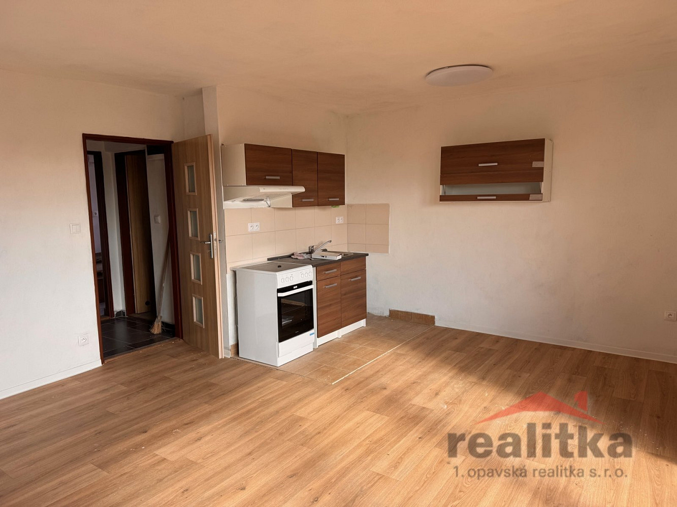 Pronájem bytu 2+kk 43 m² – fotografie 2