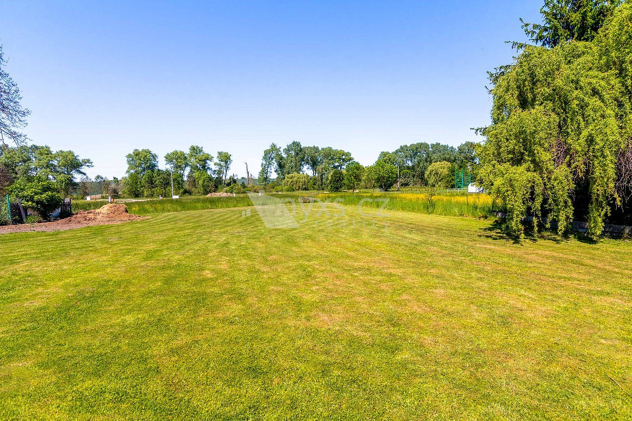 Prodej stavebního pozemku 1 653 m²