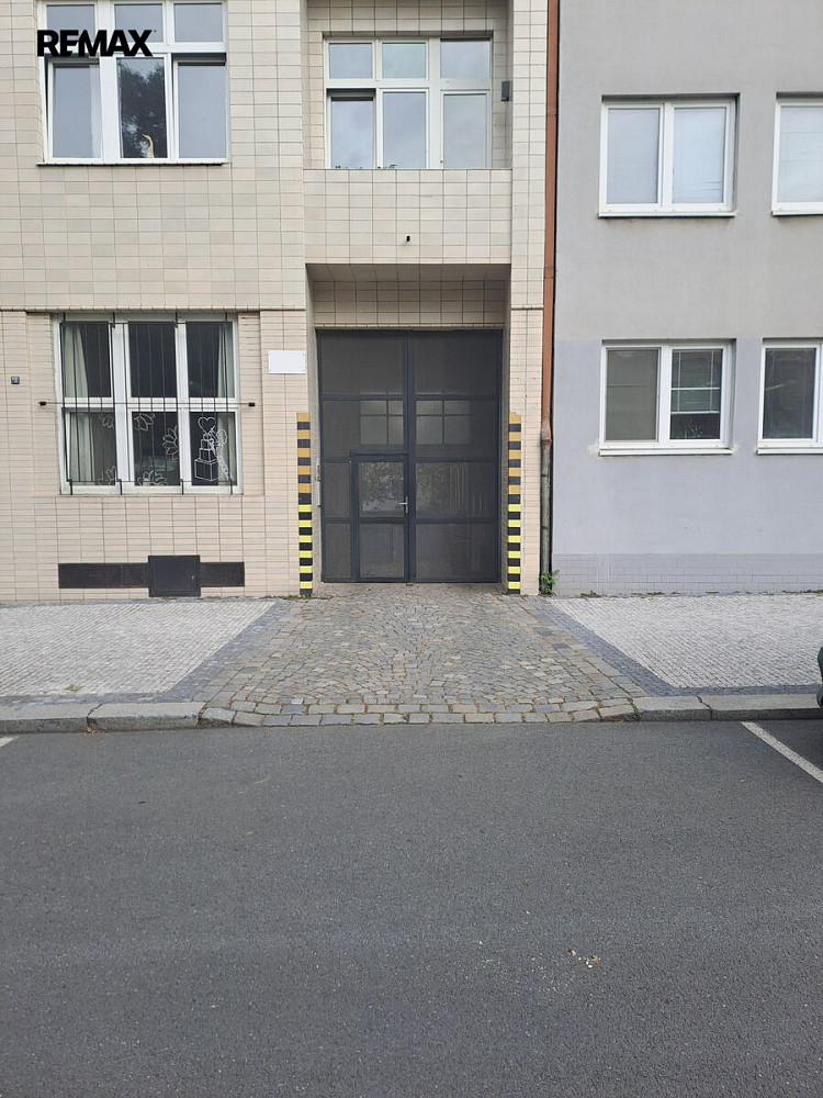 K pronájmu parkovací stání - venkovní 14m2 – fotografie 2