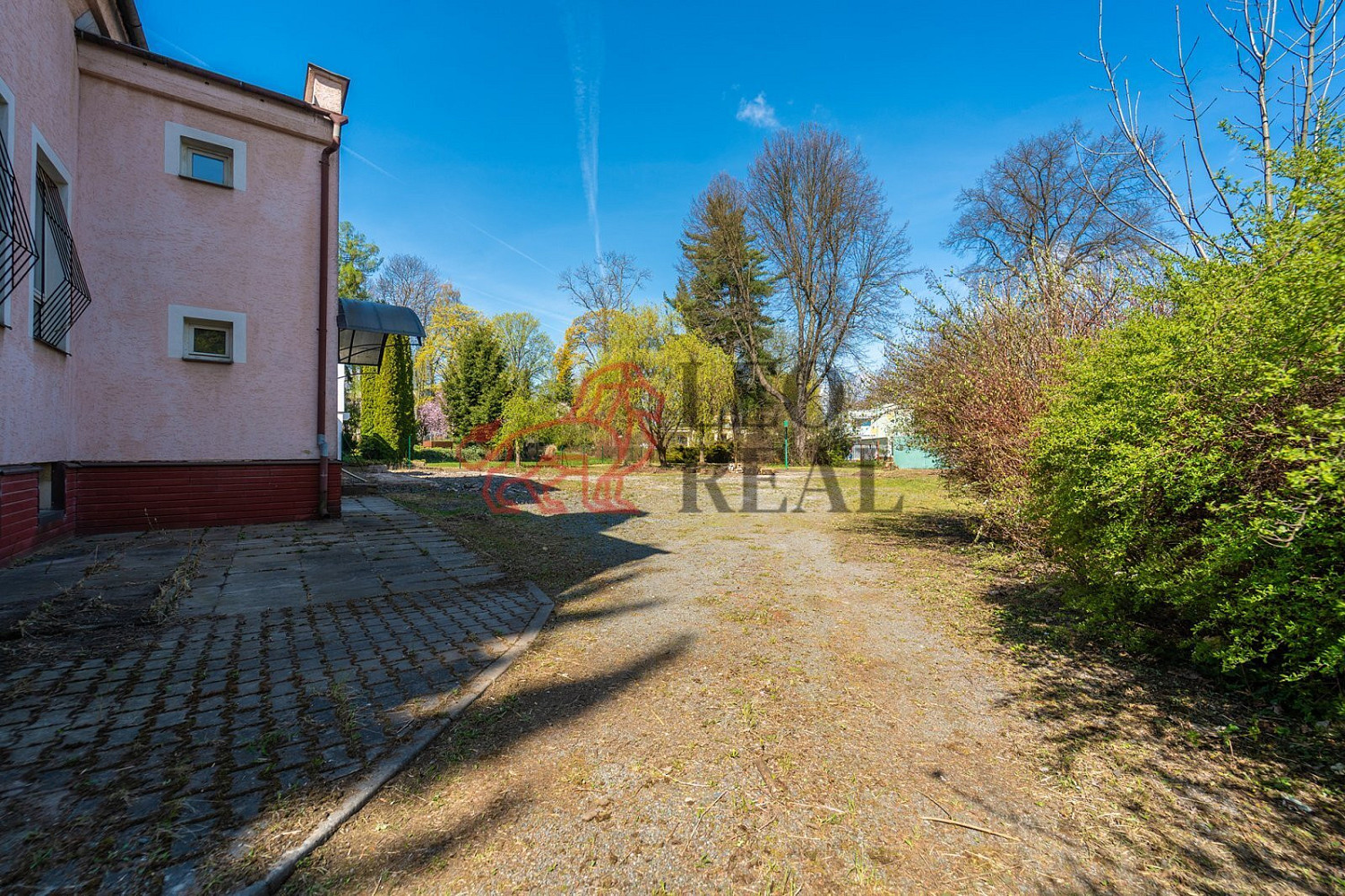 Prodej stavebního pozemku 900 m² – fotografie 4