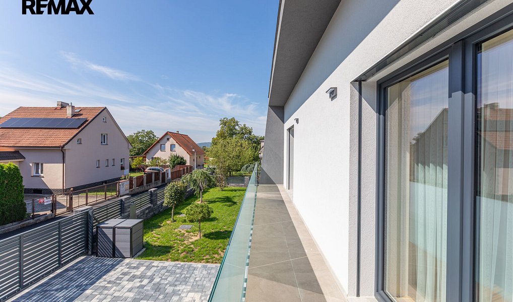 Prodej domu 244 m² s pozemkem 810 m², Praha – náhled fotky 26
