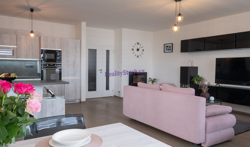 Prodej bytu 4+kk 119 m², Praha – náhled fotky 4