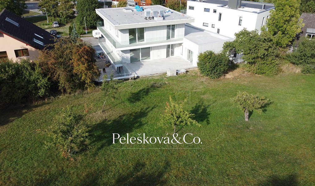 Prodej bytu 5+kk 169 m², Praha – náhled fotky 48