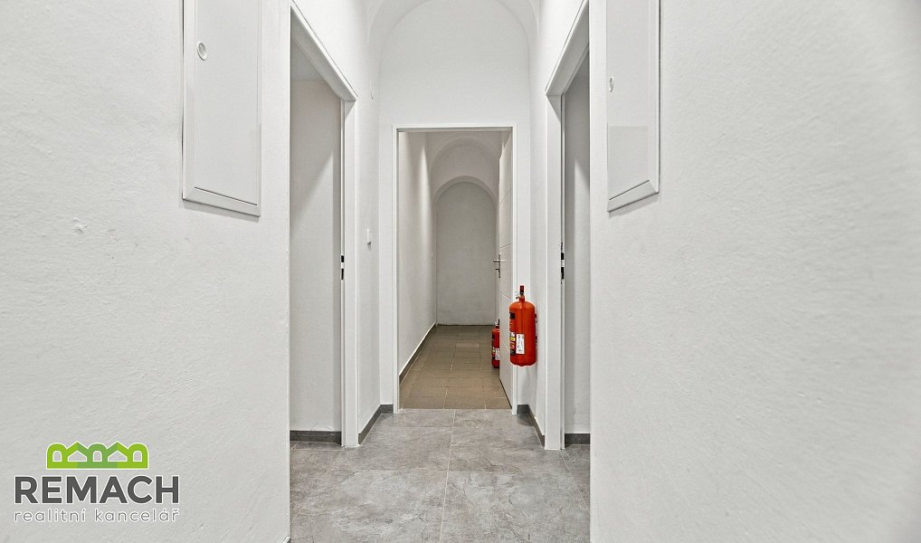 Pronájem bytu 1+1 72 m², Náchod – náhled fotky 11