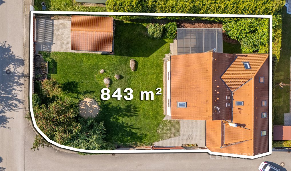 Prodej domu 252 m² s pozemkem 843 m², Ohrobec – náhled fotky 2