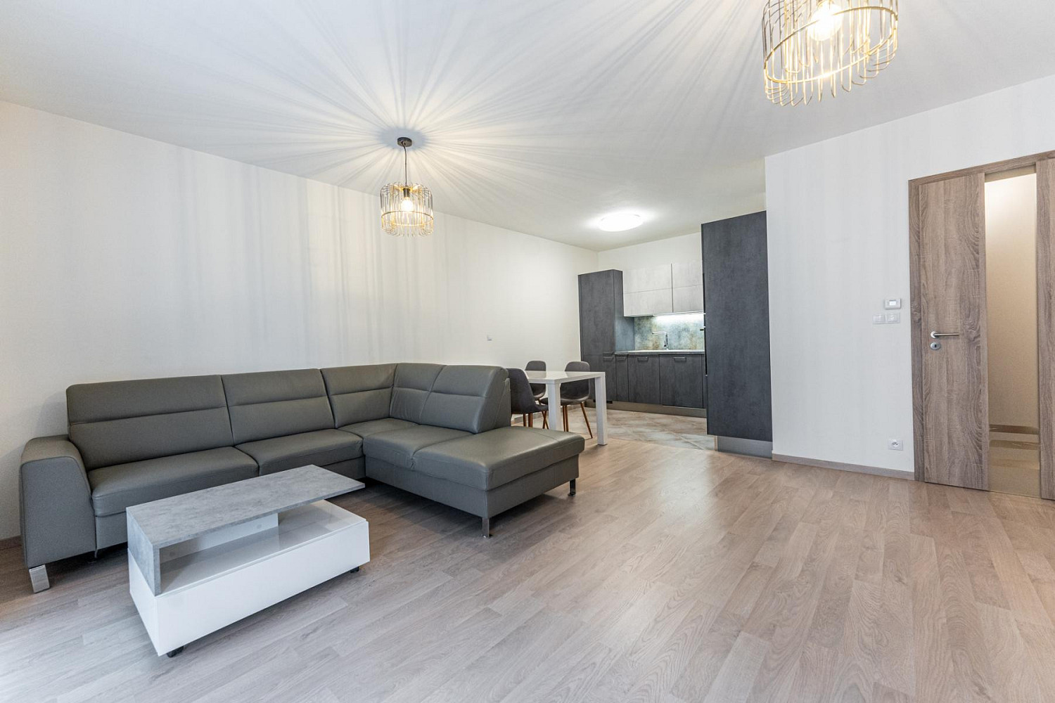 Pronájem bytu 3+kk 78 m² – pohled 6