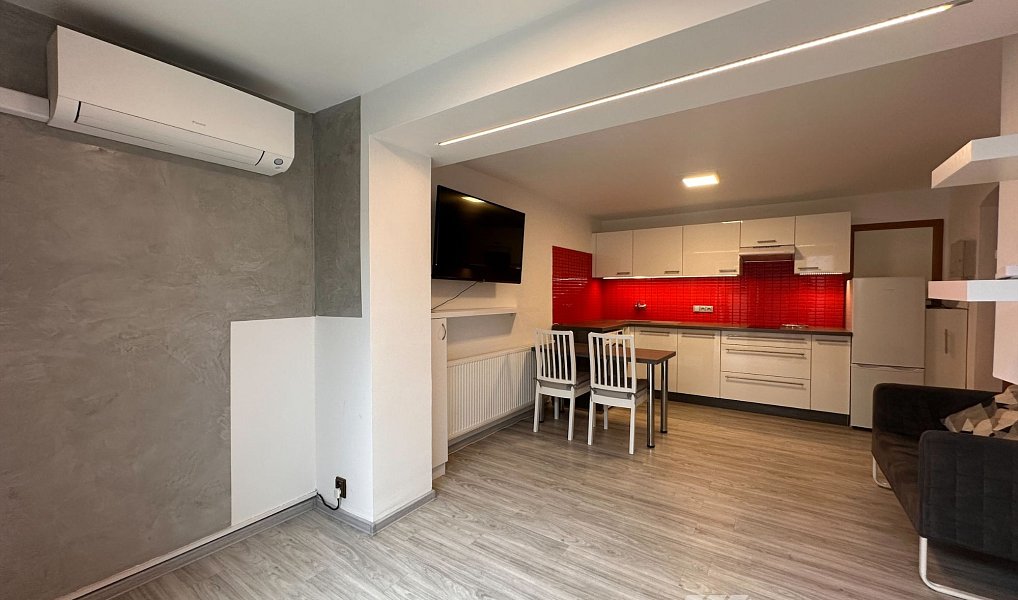 Pronájem bytu 2+kk 54 m², Zlín – náhled fotky 4