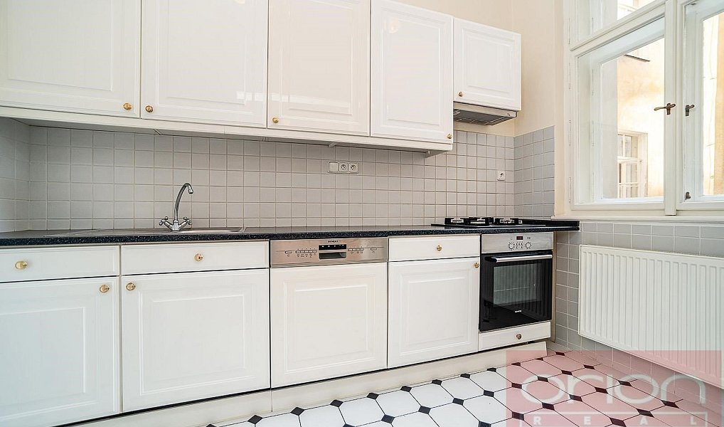 Pronájem bytu 4+1 151 m², Praha – náhled fotky 4