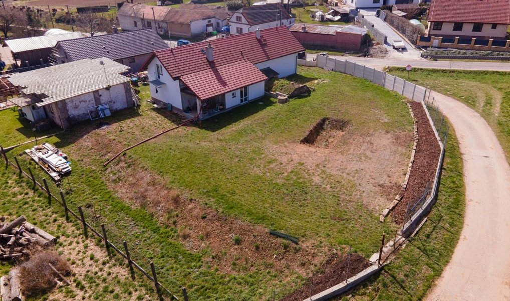 Prodej stavebního pozemku 700 m², Sendražice – náhled fotky 7