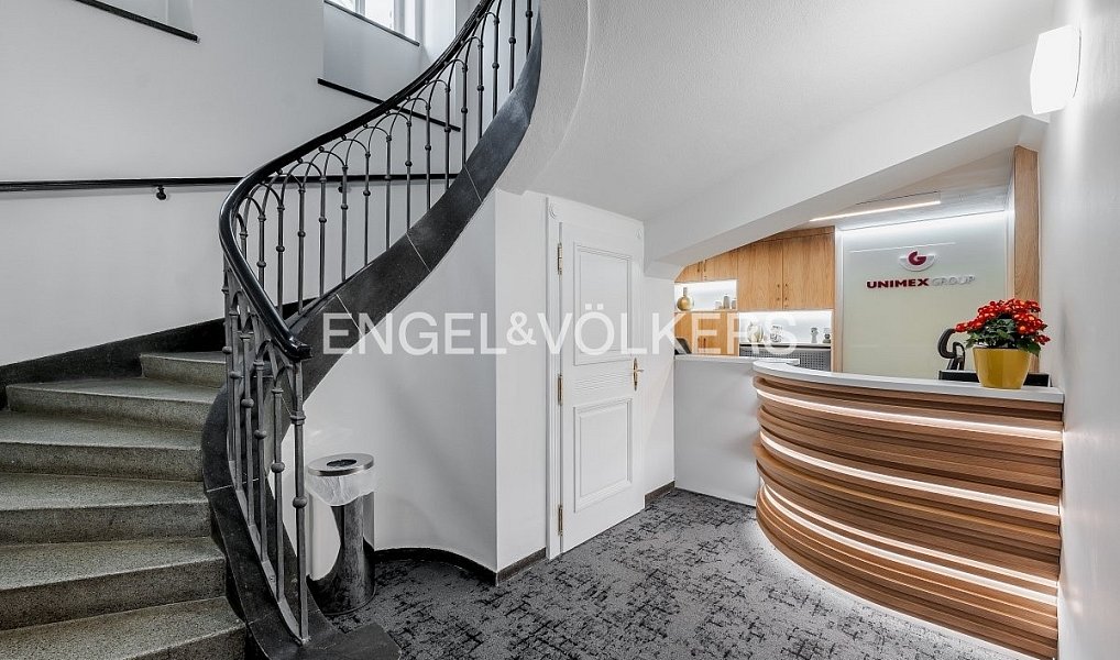 Pronájem bytu 5+1 156 m², Praha – náhled fotky 10