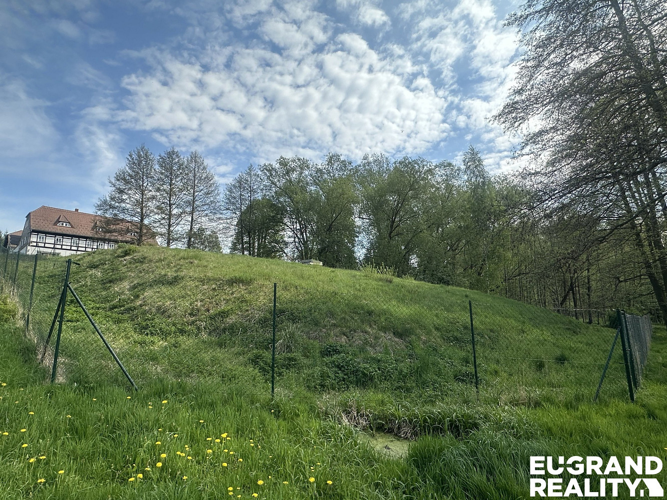 Prodej stavebního pozemku 2 373 m² – fotografie 4