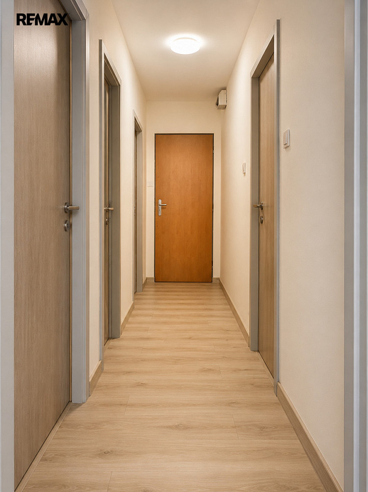 Pronájem kanceláře 15 m² – fotografie 4