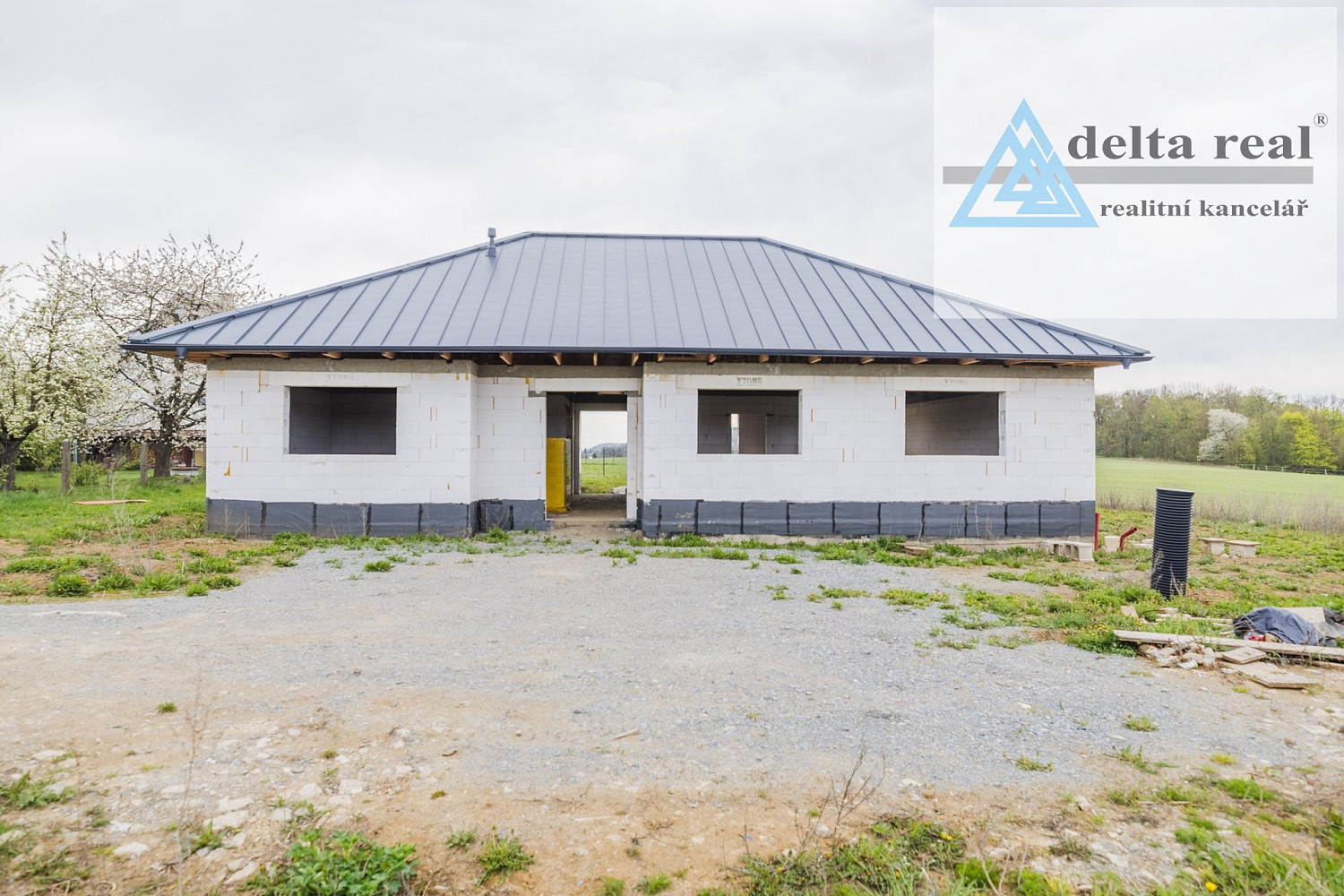 Prodej domu 221 m² s pozemkem 910 m² – fotografie 3