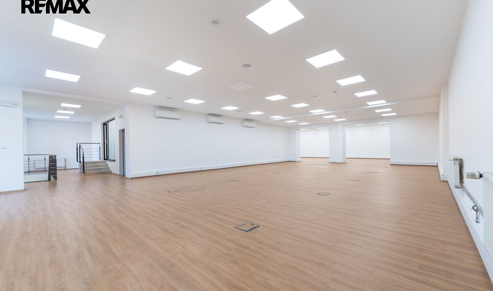 Pronájem obchodních prostor 661 m², Praha – náhled fotky 3