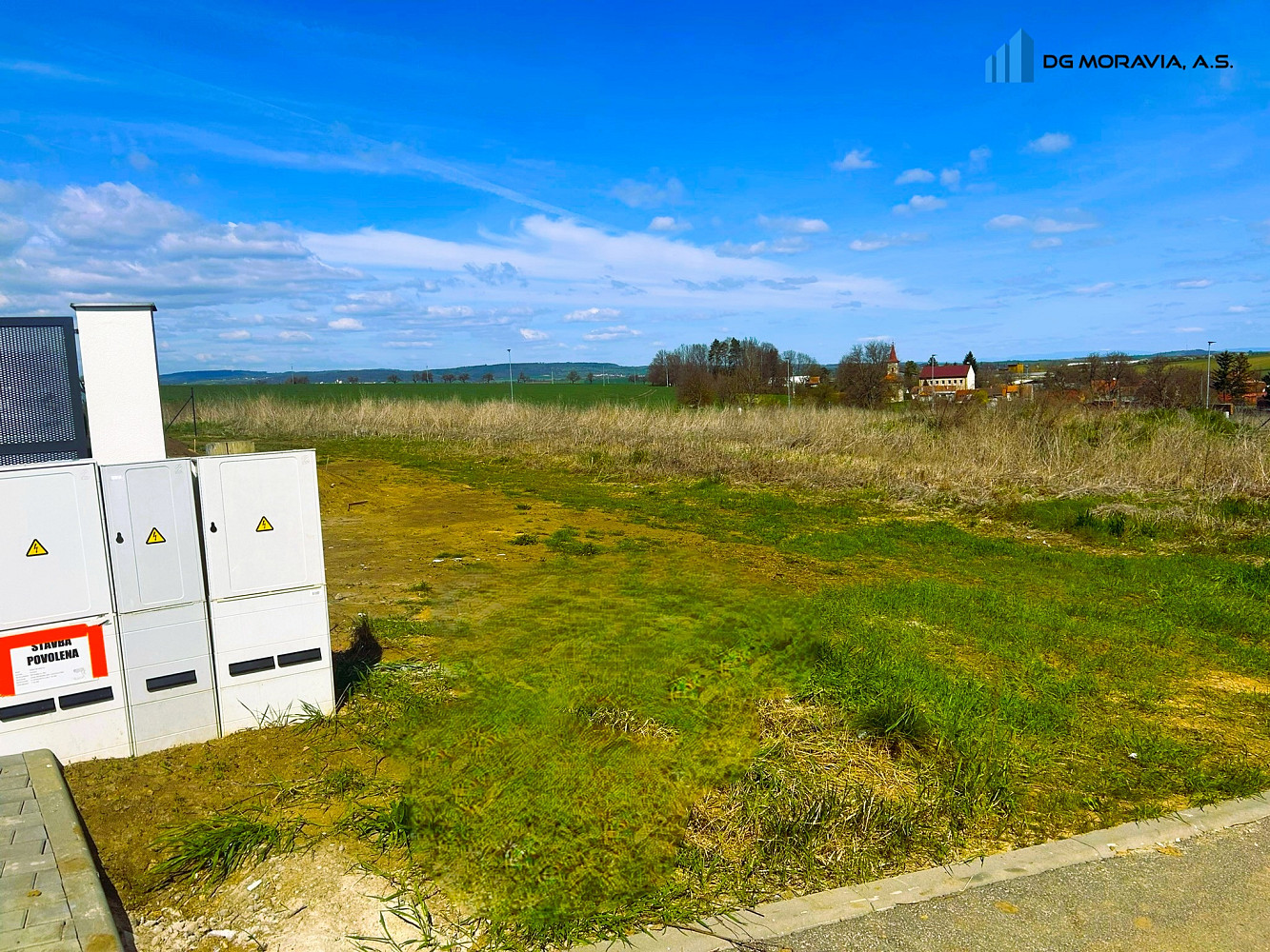 Prodej stavebního pozemku 674 m² – pohled 3