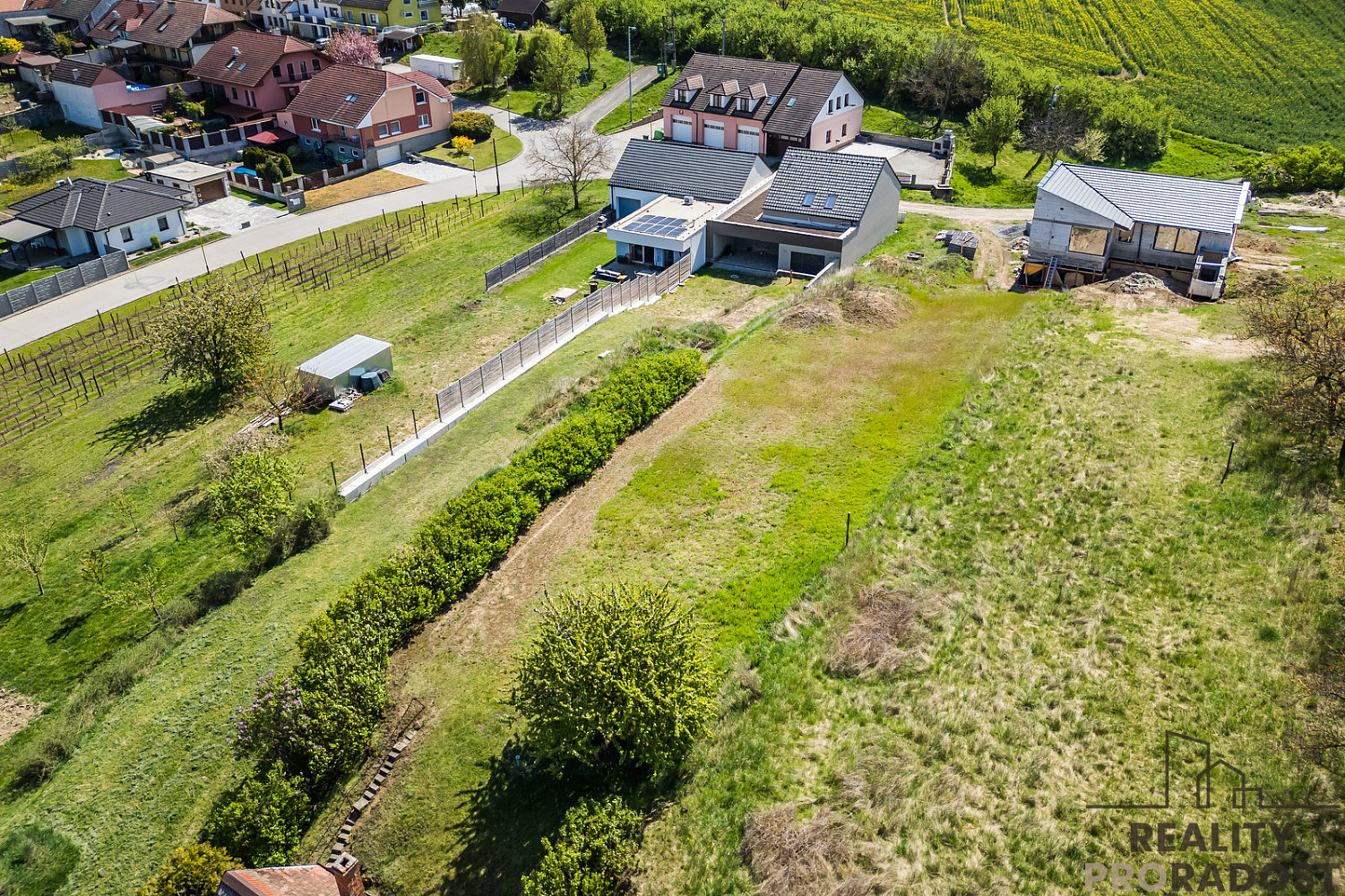 Prodej stavebního pozemku 928 m² – fotografie 4