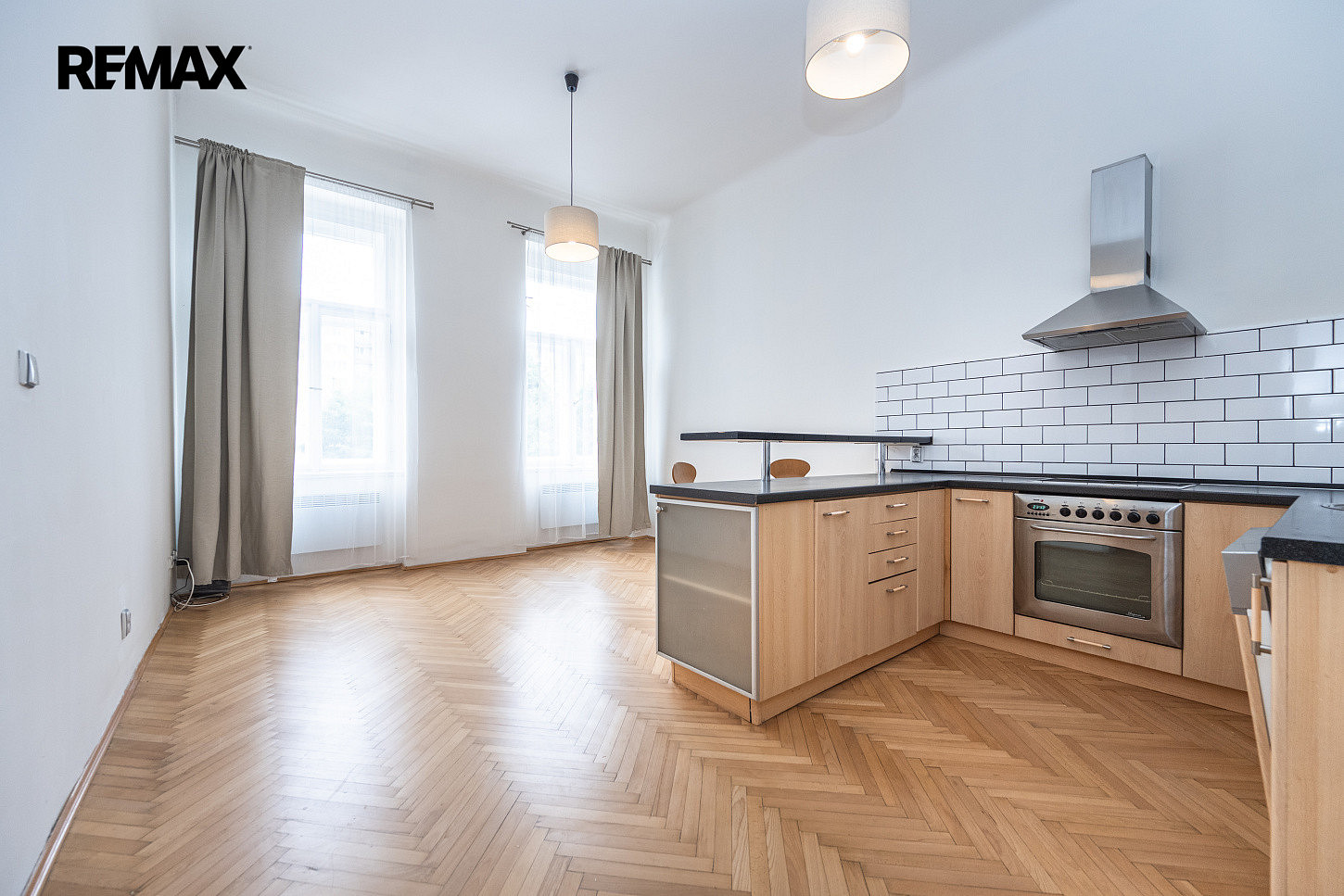 Pronájem bytu 2+1 67 m² – pohled 2