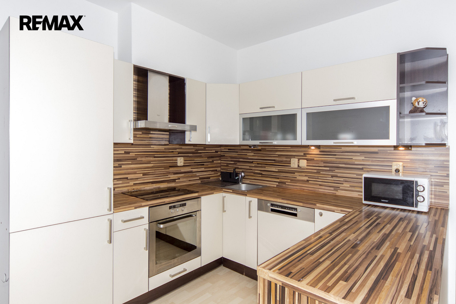 Pronájem bytu 2+kk 52 m² — photo 2