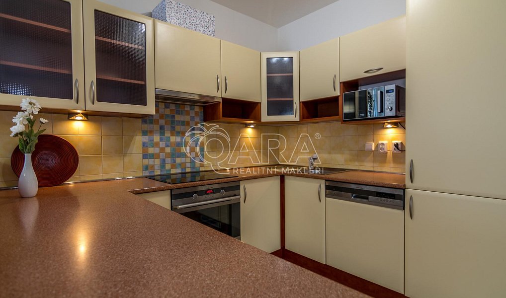 Prodej bytu 4+kk 135 m², Dolní Břežany – náhled fotky 5