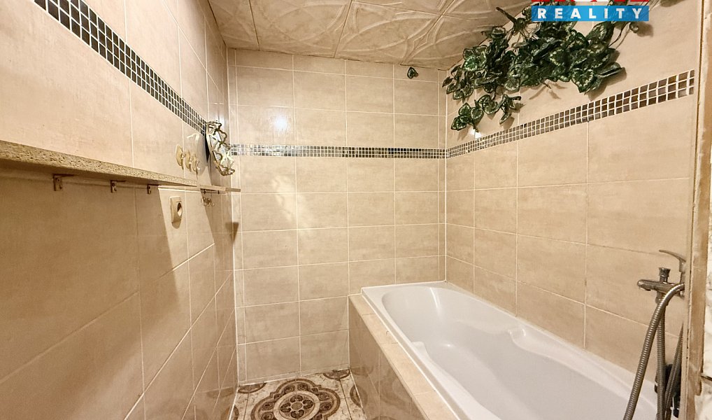 Prodej bytu 3+1 62 m², Chomutov – náhled fotky 2