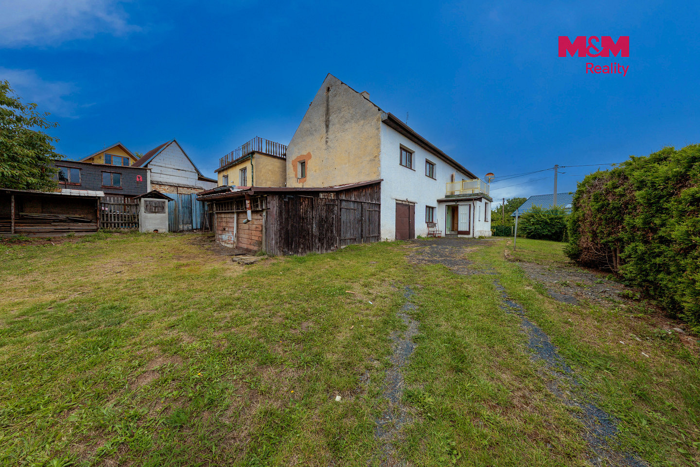 Prodej domu 213 m² s pozemkem 673 m² – fotografie 2