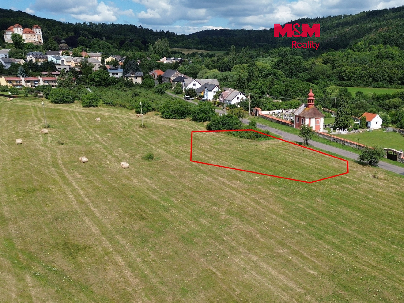 Prodej stavebního pozemku 1 556 m²