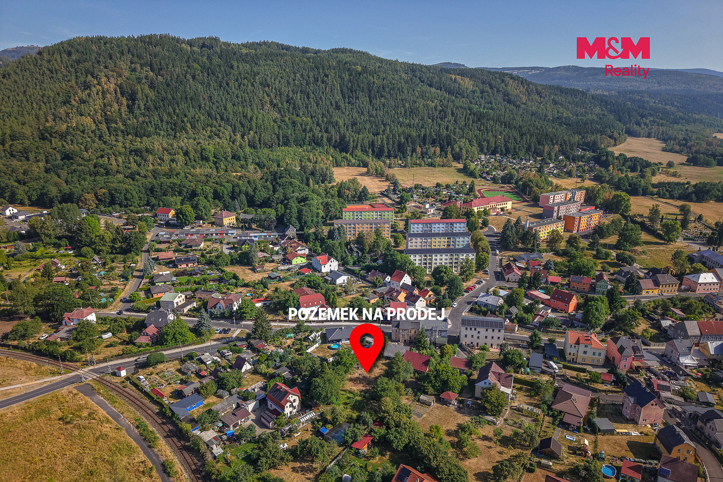 Prodej stavebního pozemku 825 m² – fotografie 4