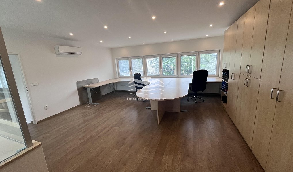 Pronájem komerčního prostoru, 130 m², Břevnov - Praha 6, Praha