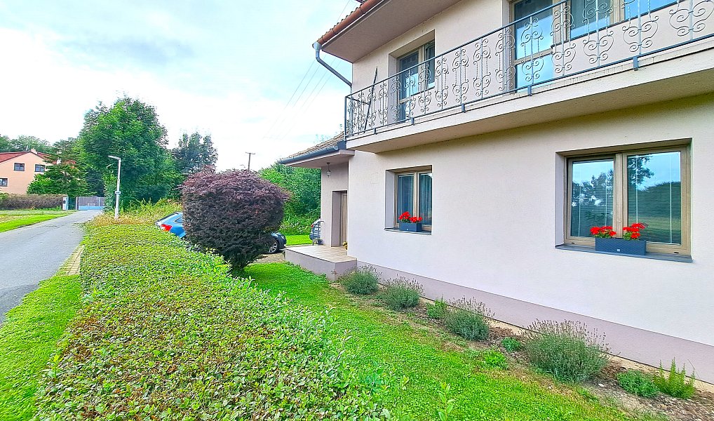 Prodej domu 200 m² s pozemkem 963 m², Břest – náhled fotky 23