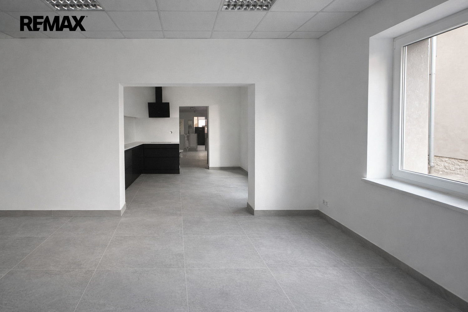 Pronájem kanceláře 52 m² — photo 3