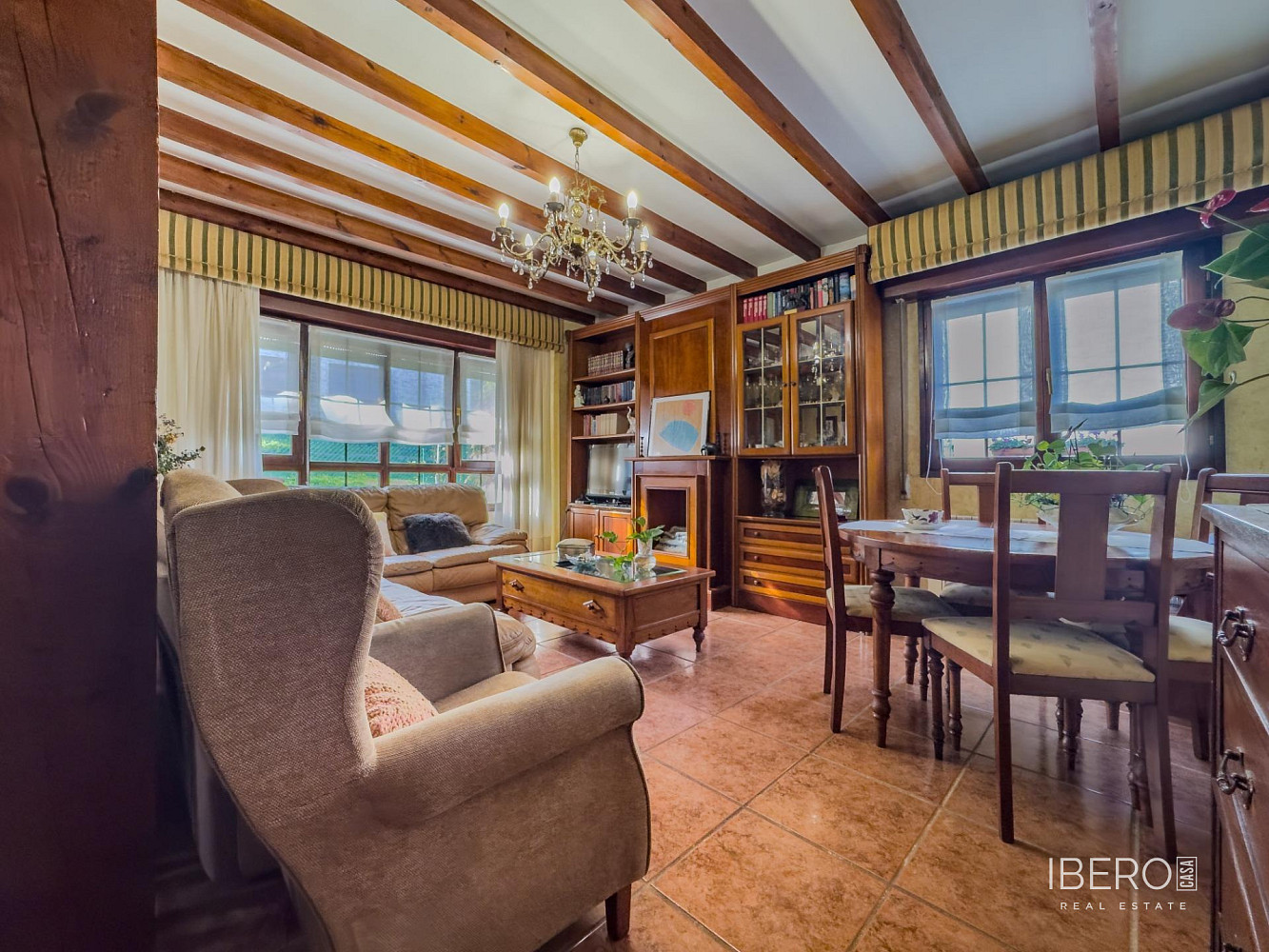 Prodej domu 172 m² s pozemkem 223 m² — photo 2