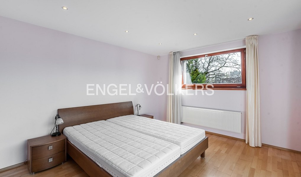 Pronájem bytu 3+kk 86 m², Praha – náhled fotky 4