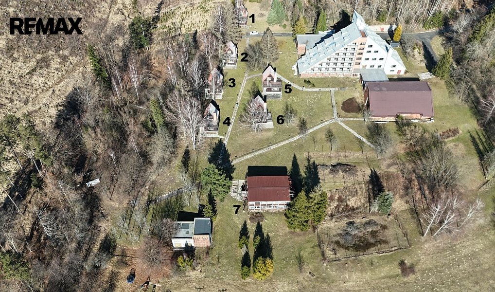 Prodej ubytovacího objektu 657 m², Rajnochovice – náhled fotky 11