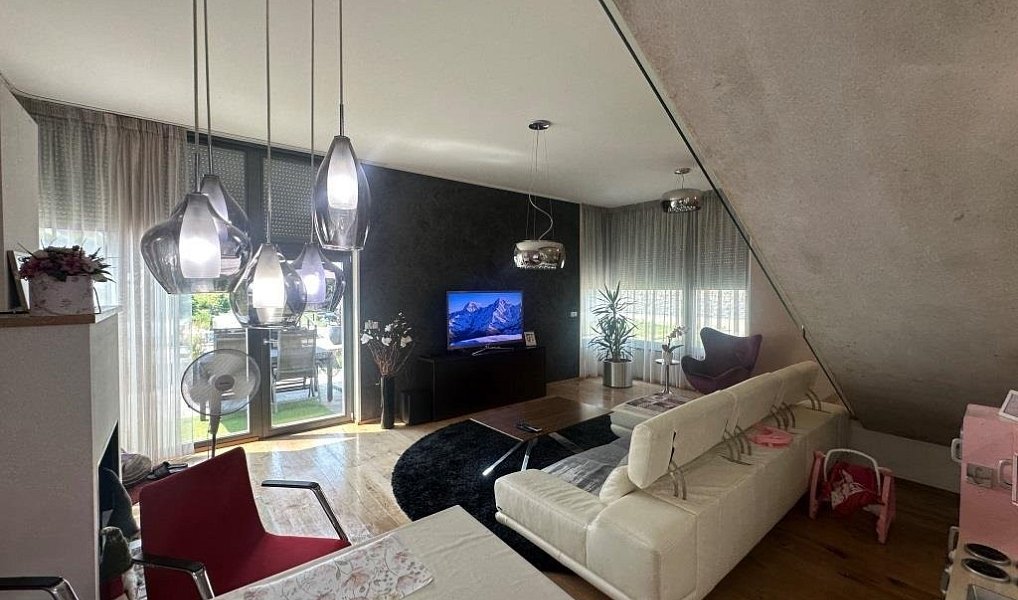 Prodej domu 216 m² s pozemkem 479 m², Praha – náhled fotky 8