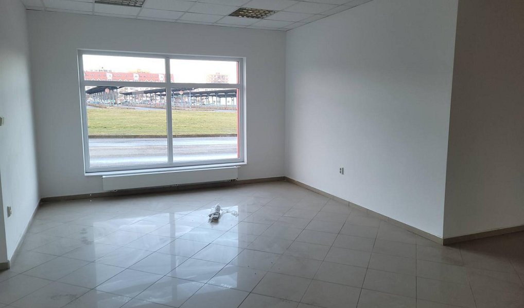 Pronájem obchodních prostor 137 m², Strakonice – náhled fotky 4