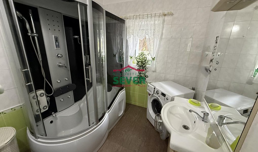 Prodej domu 200 m² s pozemkem 318 m², Jirkov – náhled fotky 12