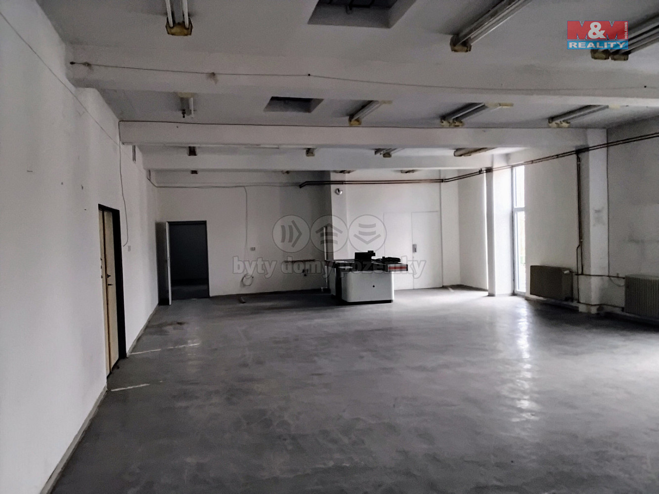 Pronájem obchodních prostor 201 m² — photo 2