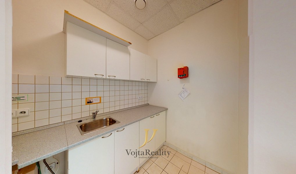 Pronájem kanceláře 195 m², Kožušany-Tážaly – náhled fotky 9