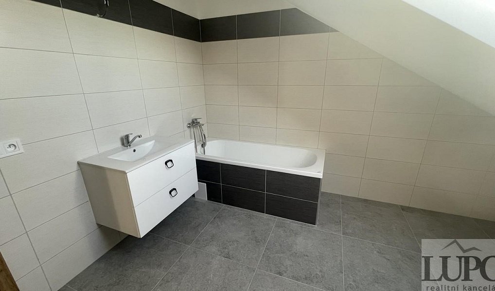 Prodej domu 128 m² s pozemkem 400 m², Postřižín – náhled fotky 17
