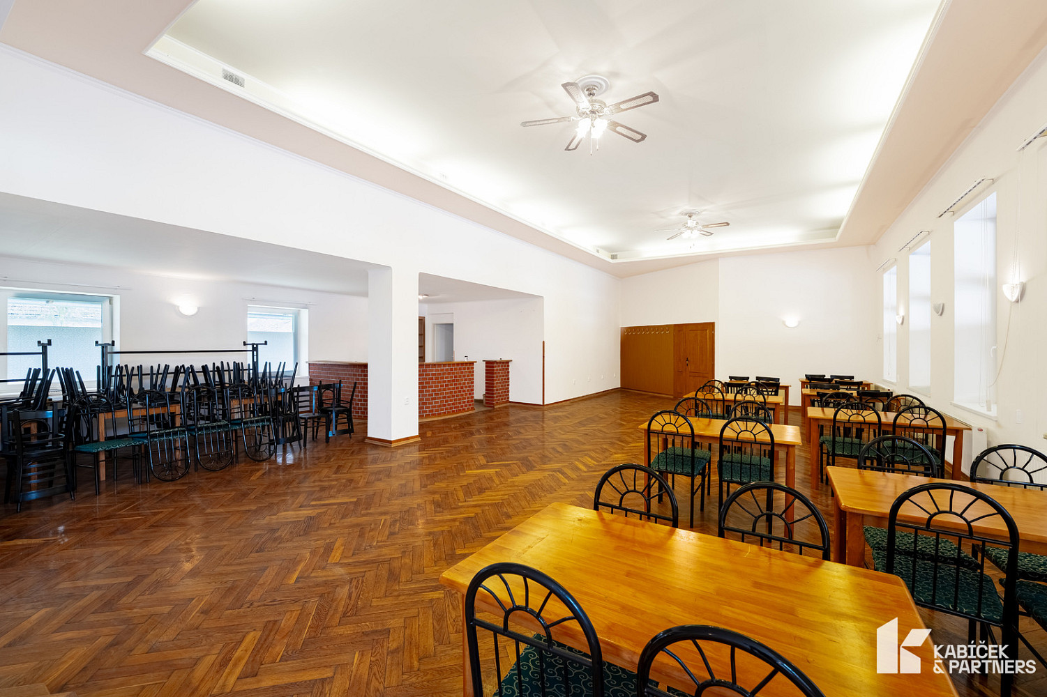 Pronájem restaurace 454 m² – fotografie 2