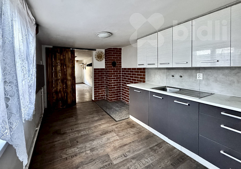 Prodej domu 100 m² s pozemkem 329 m² — photo 2