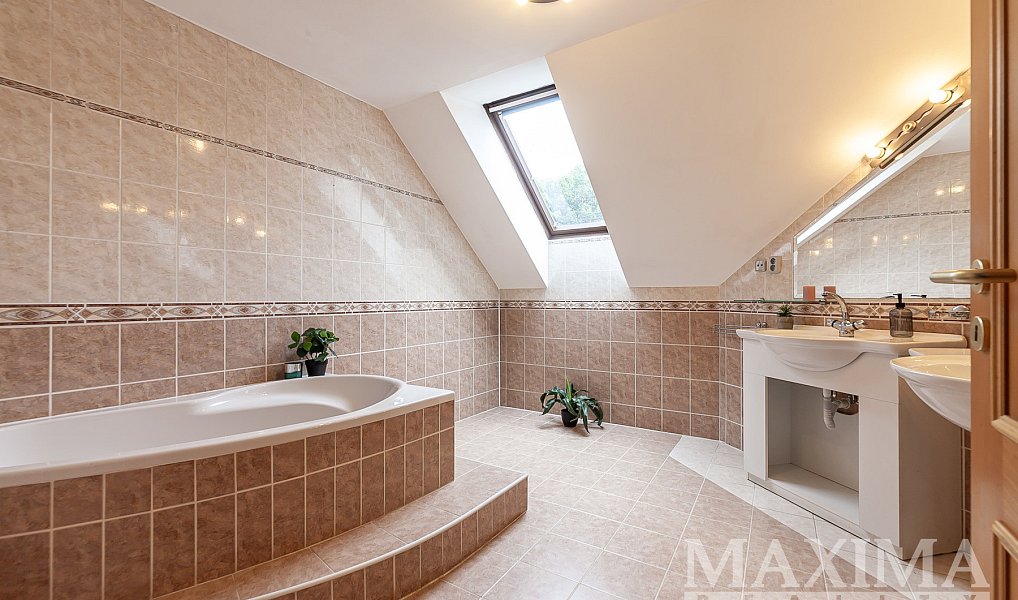 Prodej domu 152 m² s pozemkem 3 220 m², Sedlčany – náhled fotky 24