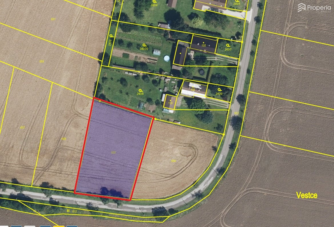 Prodej komerčního pozemku 2 533 m²