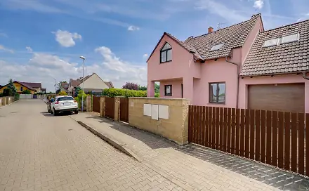 Prodej domu 118 m² s pozemkem 565 m², Slunečná, Mratín, okres Praha-východ