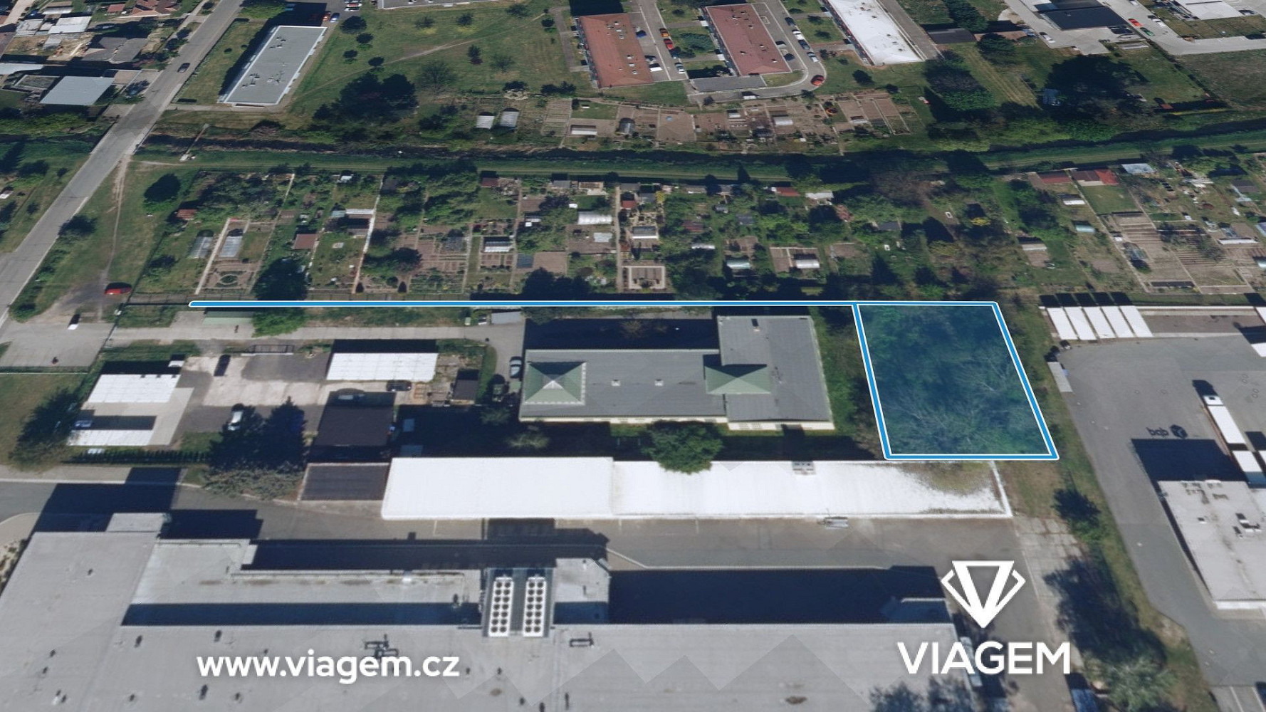 Prodej komerčního pozemku 869 m² – fotografie 2