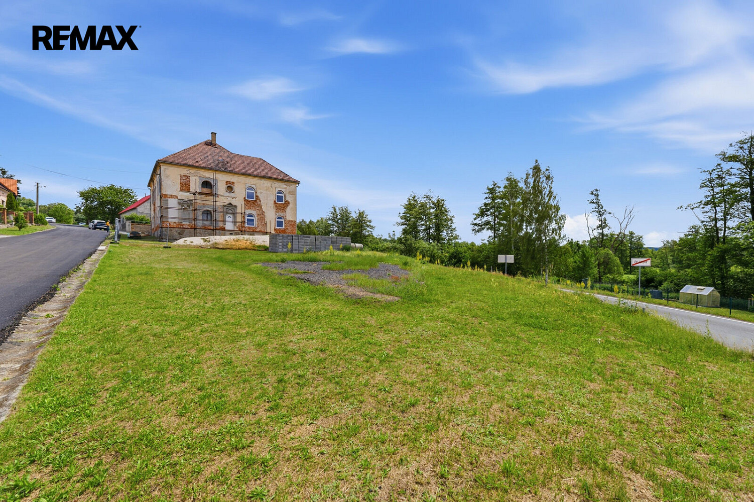 Prodej domu 735 m² s pozemkem 3 134 m² – fotografie 2